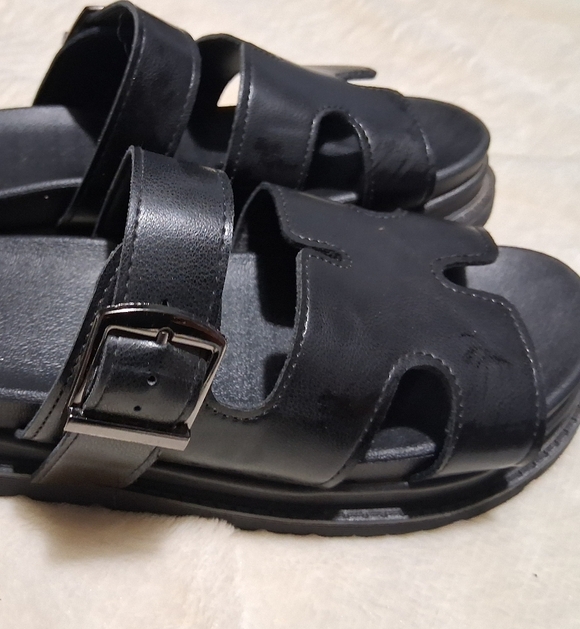 Black Chunky Leather Sandals with Platform Sole - Picture 3 of 9